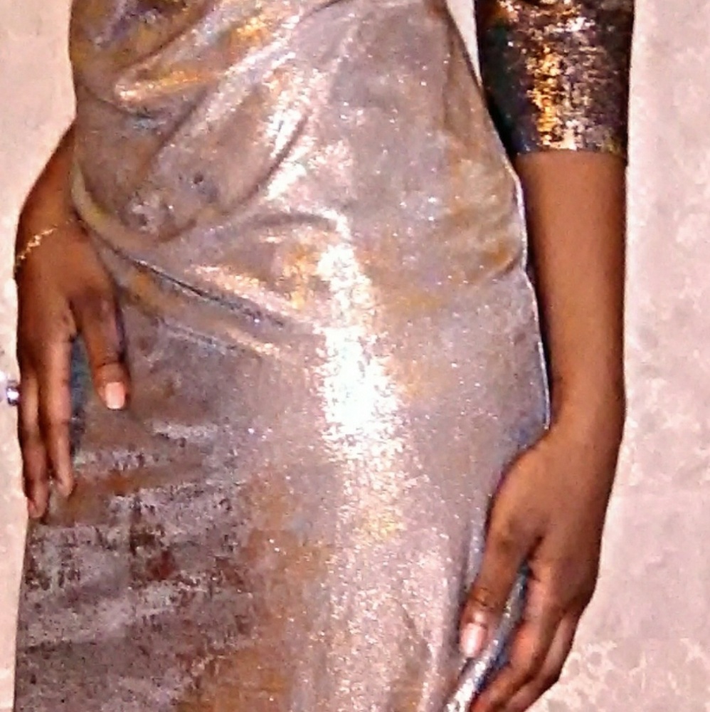 Dress - Picture 2 of 2